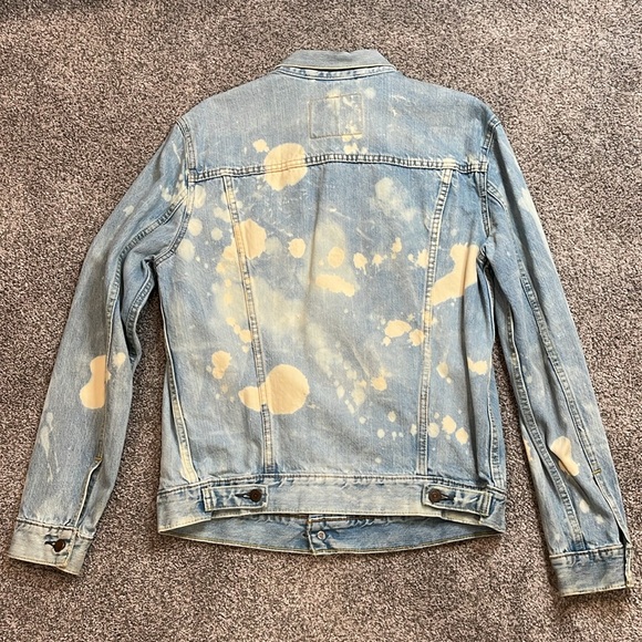 Levi’s Vintage Light Wash Bleached Denim Jacket - Medium - Picture 3 of 6